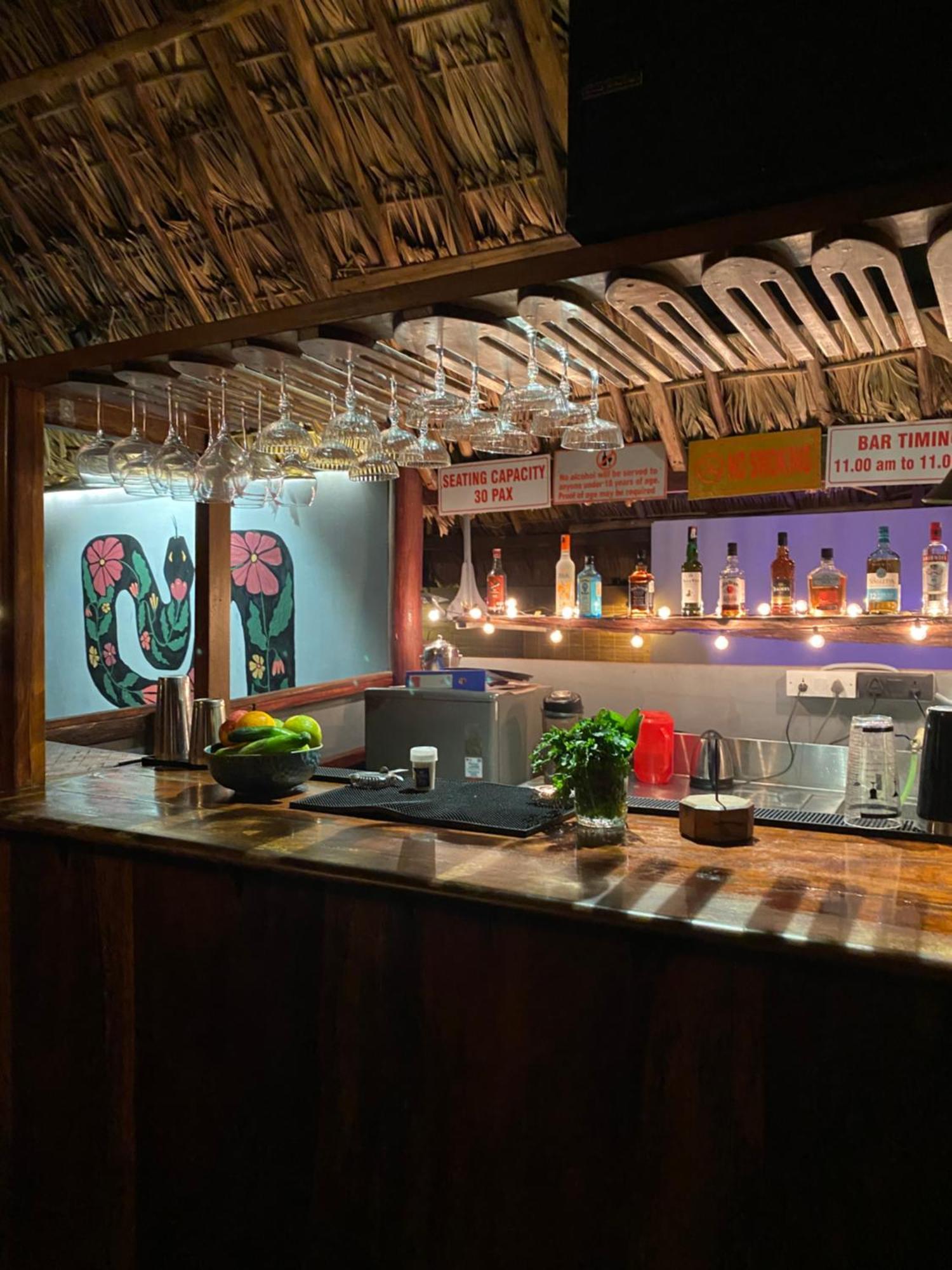 Wild Orchid Hotel Kala Pathar Beach Luaran gambar